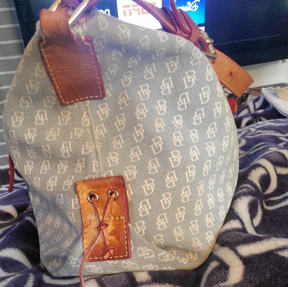 Dooney Bourke brown leather gray logo Shoulder bag - Picture 3 of 12